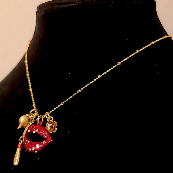 Vtg BETSEY JOHNSON Kiss Me Collection Lipstick and Lips Charm Pendant Necklace. - Picture 3 of 13